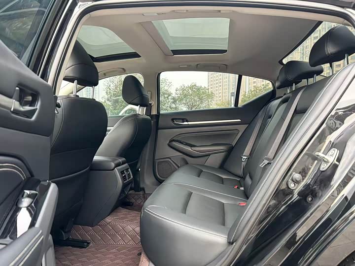 Фото 7 - Nissan Teana