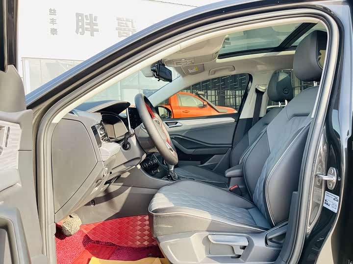 Фото 4 - Volkswagen Sagitar L