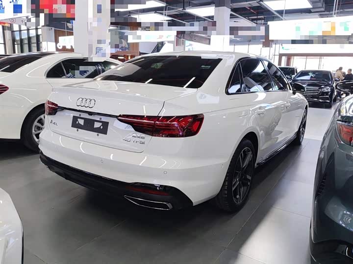 Фото 7 - Audi A4L