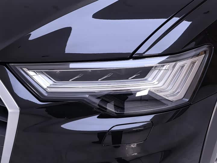 Фото 4 - Audi A6