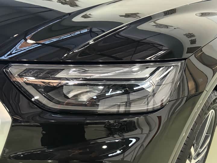 Фото 7 - Audi Q5L