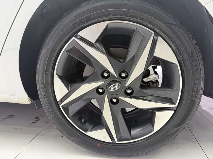 Фото 7 - Hyundai Elantra N line