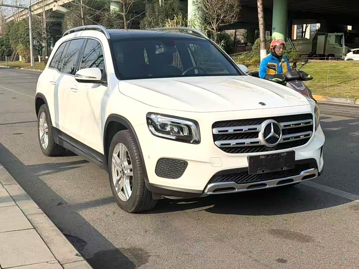 Фото 3 - Mercedes-Benz GLB-Class