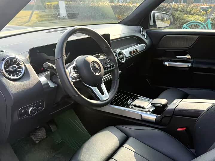 Фото 4 - Mercedes-Benz GLB-Class