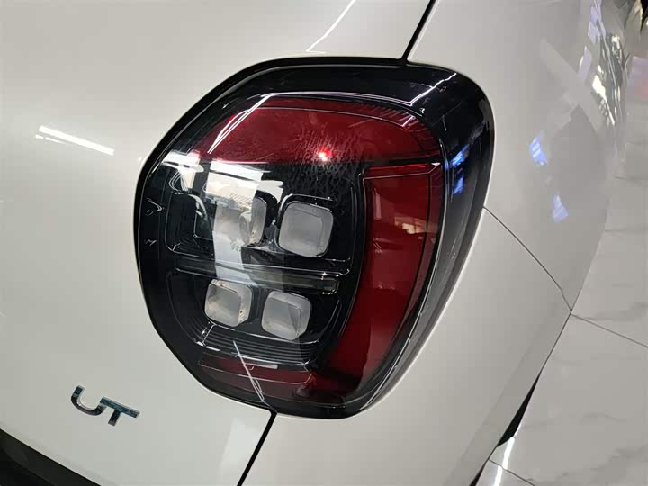 Фото 8 - GAC Aion UT