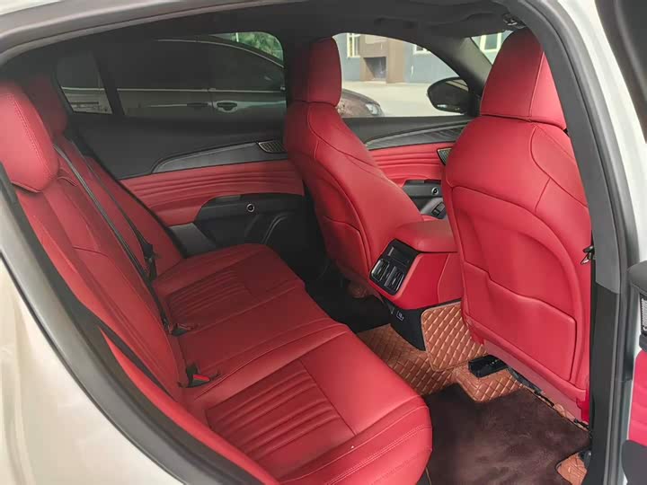 Фото 2 - Maserati Grecale