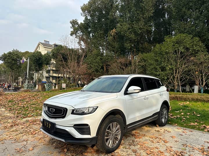 Фото 3 - Geely Atlas