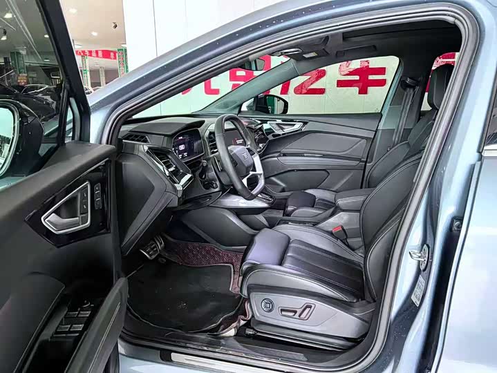 Фото 4 - Audi Q4 e-tron