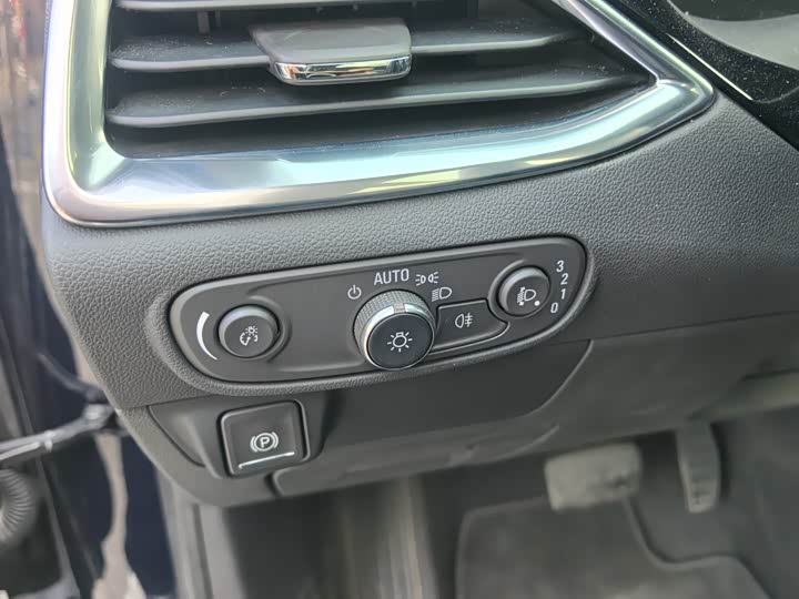 Фото 9 - Buick Enclave