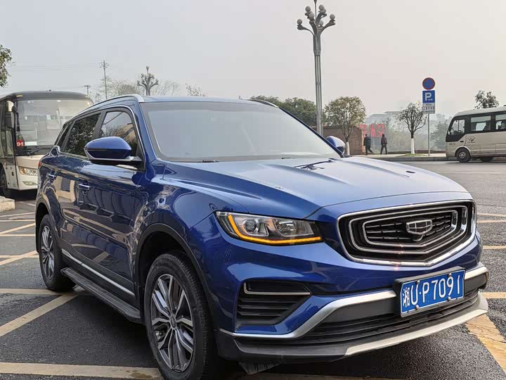 Фото 3 - Geely Atlas