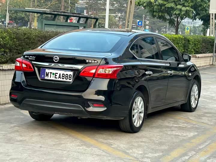 Фото 5 - Nissan Sylphy