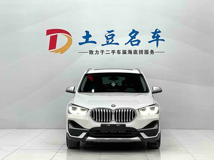 Фото 2 - BMW X1