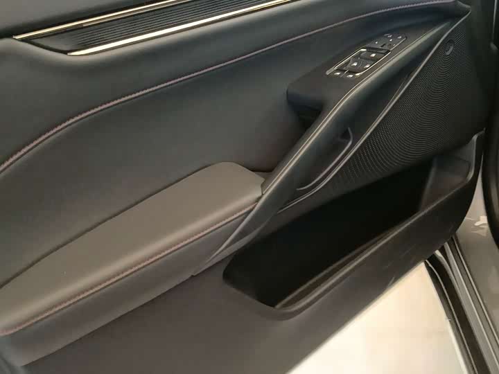 Фото 9 - Ford Mondeo