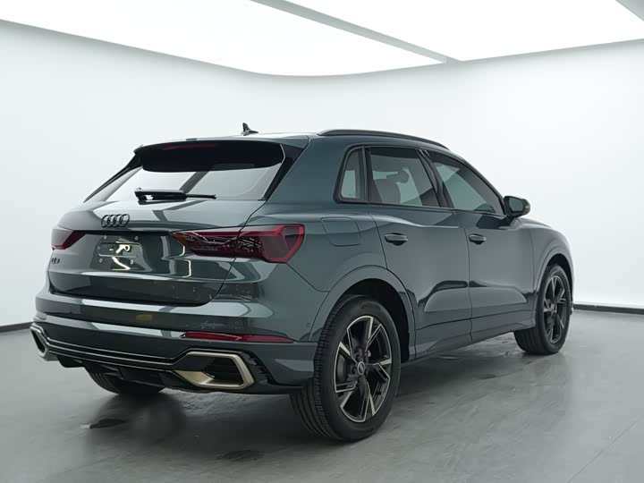 Фото 4 - Audi Q3