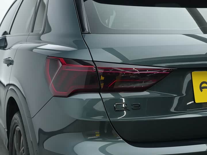 Фото 7 - Audi Q3