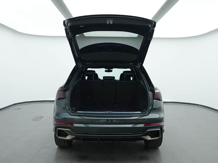 Фото 8 - Audi Q3