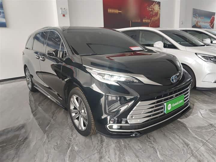 Фото 4 - Toyota Sienna