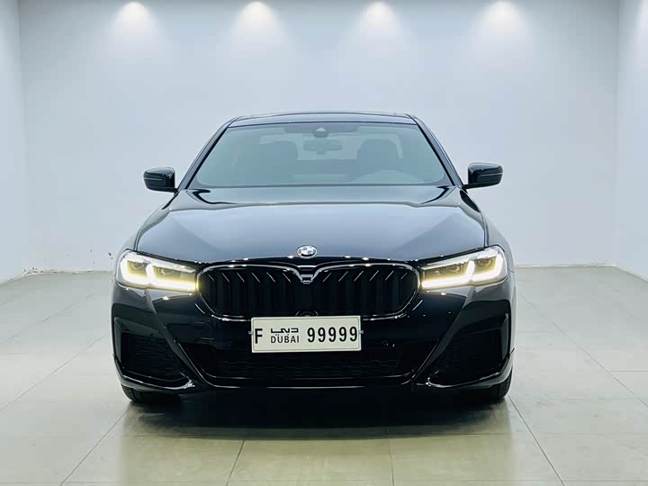 Фото 2 - BMW 5 Series