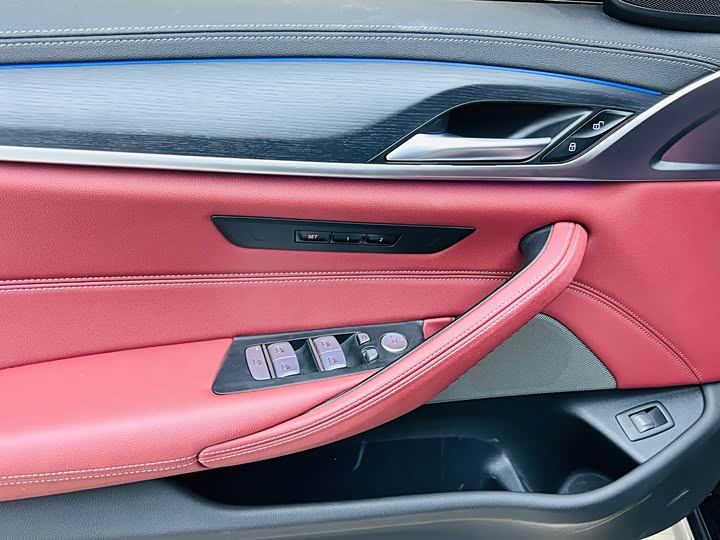 Фото 9 - BMW 5 Series