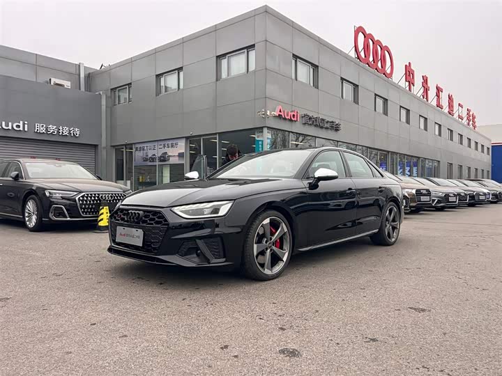 Фото 1 - Audi S4