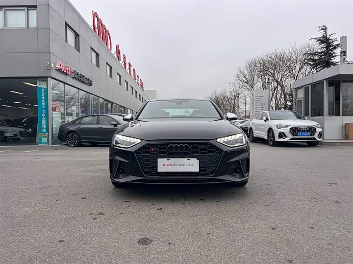 Фото 2 - Audi S4