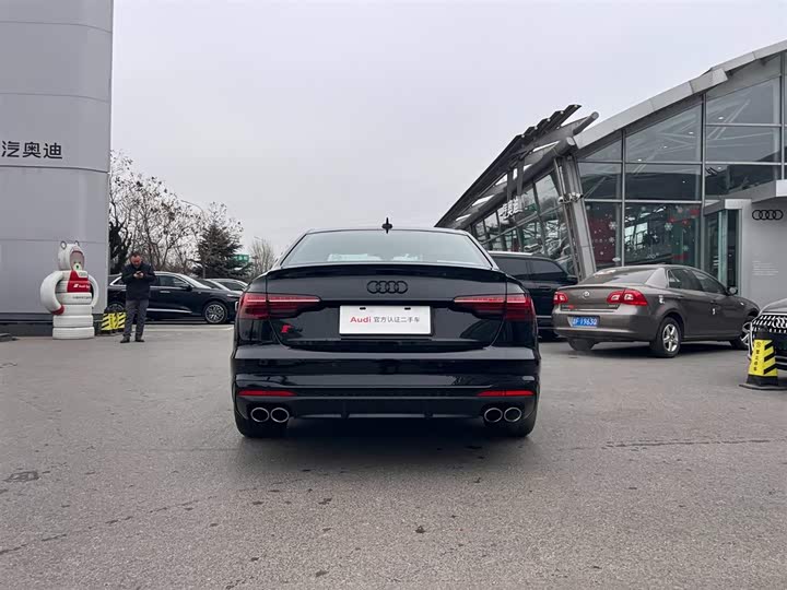 Фото 8 - Audi S4