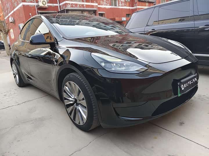 Фото 3 - Tesla Model Y