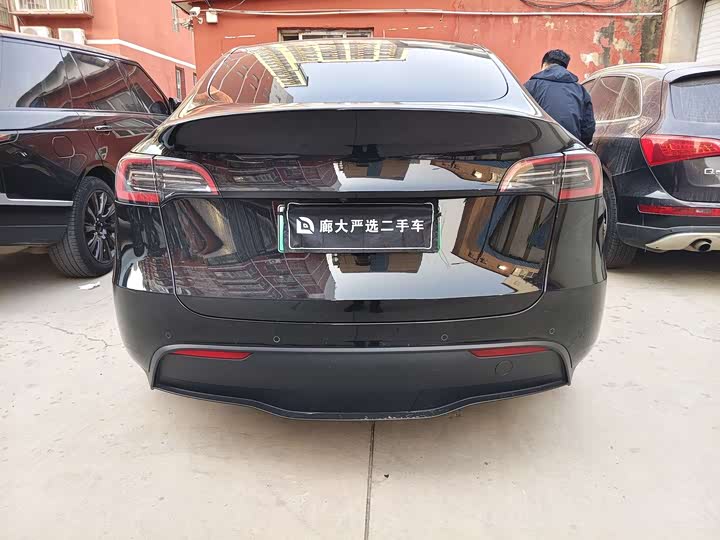 Фото 8 - Tesla Model Y