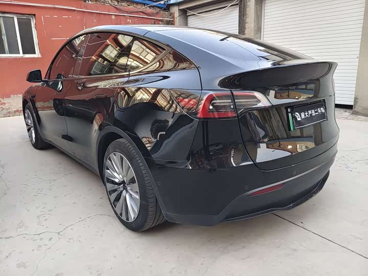 Фото 9 - Tesla Model Y