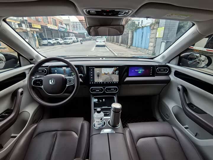 Фото 9 - Leapmotor C11