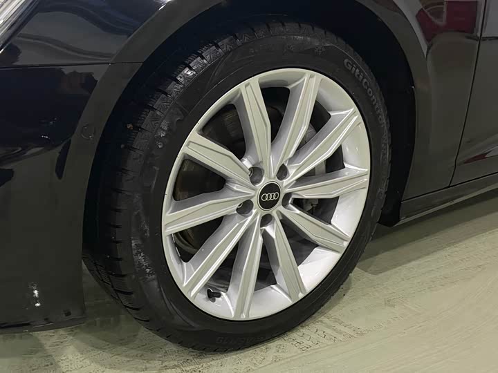 Фото 7 - Audi A6L