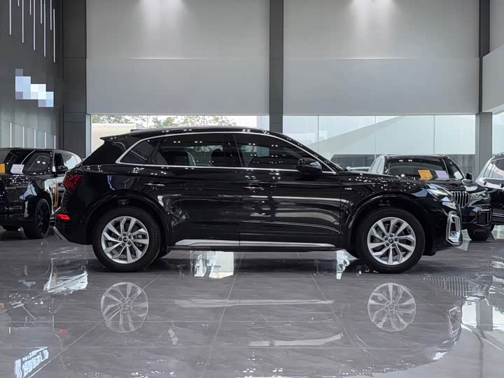 Фото 3 - Audi Q5L