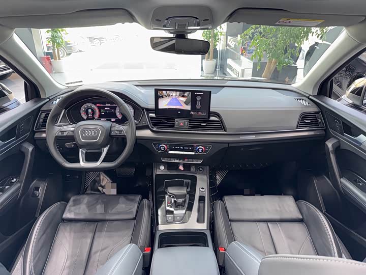 Фото 7 - Audi Q5L