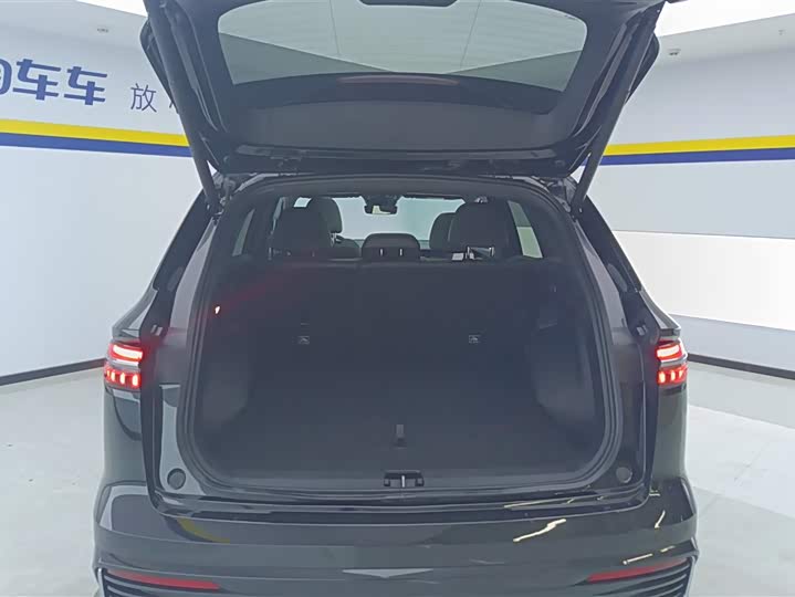 Фото 4 - Geely Monjaro