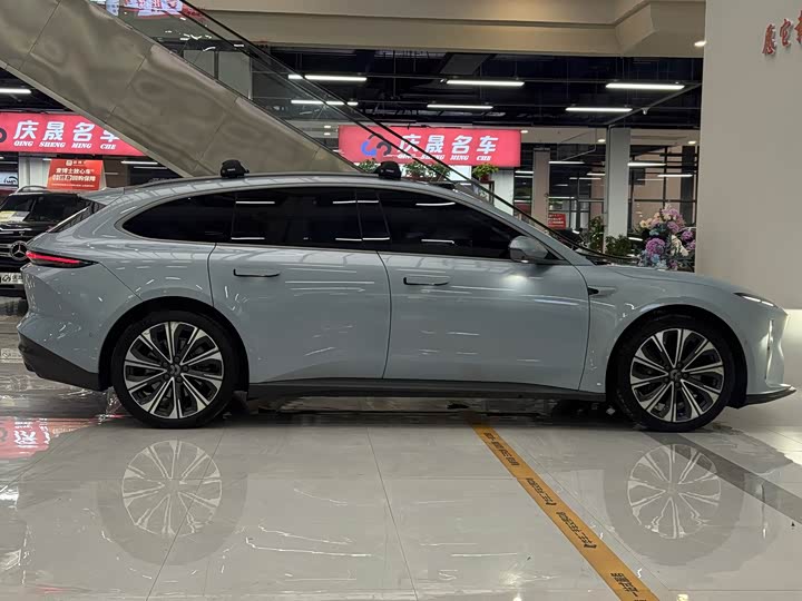 Фото 6 - Nio ET5T