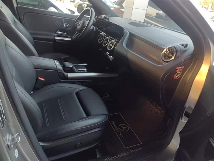 Фото 8 - Mercedes-Benz GLA-Class