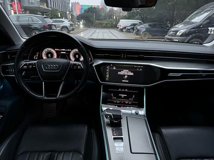 Фото 9 - Audi A6L