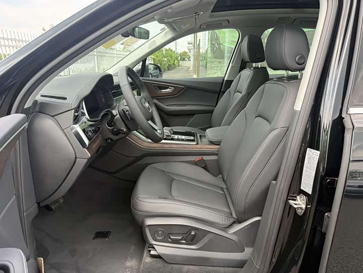 Фото 4 - Audi Q7