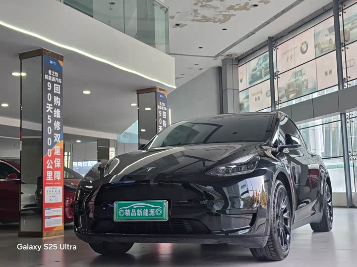 Фото 1 - Tesla Model Y