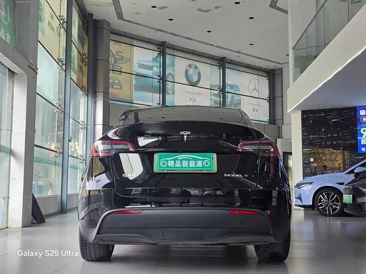 Фото 5 - Tesla Model Y