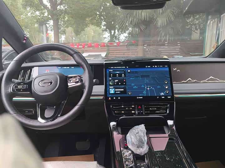 Фото 2 - GAC Trumpchi M8