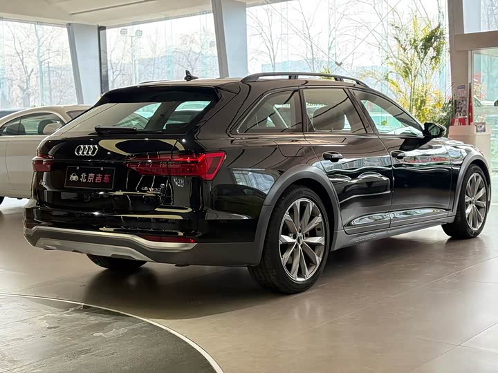 Фото 5 - Audi A6