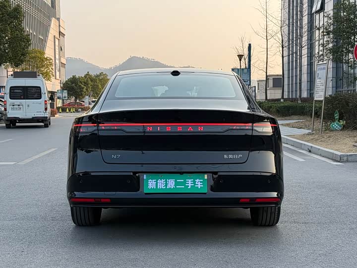 Фото 6 - Nissan N7