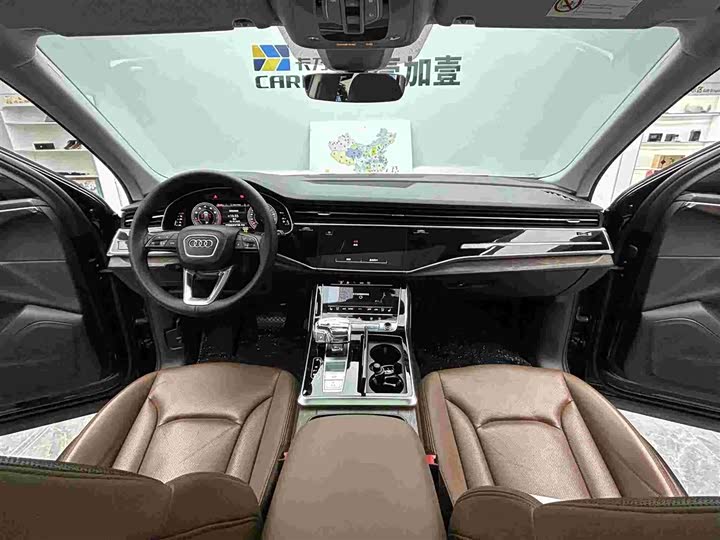 Фото 8 - Audi Q7