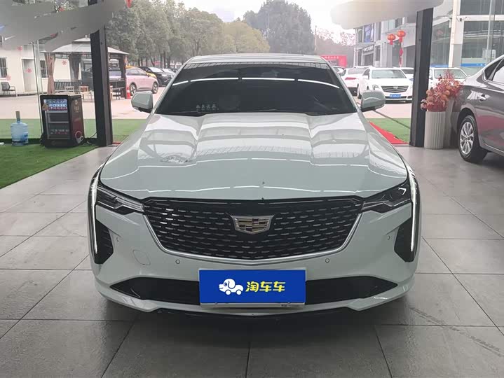 Фото 2 - Cadillac CT4