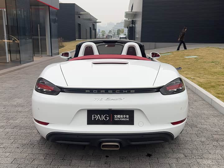 Фото 2 - Porsche 718