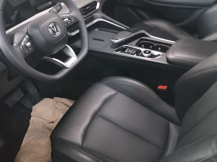 Фото 4 - Changan UNI-T