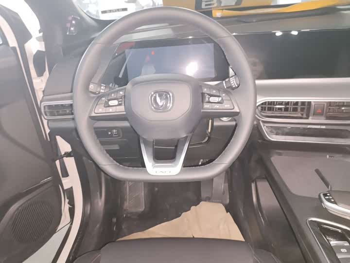 Фото 5 - Changan UNI-T