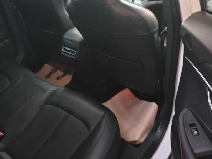 Фото 9 - Changan UNI-T