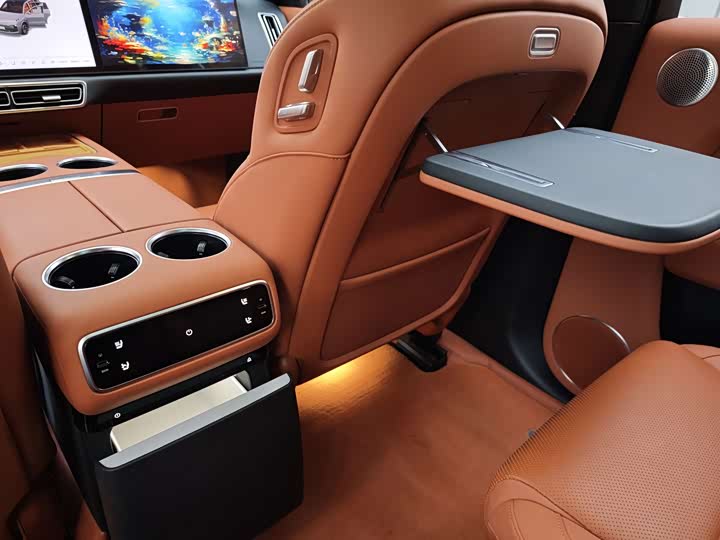 Фото 9 - LiXiang L8